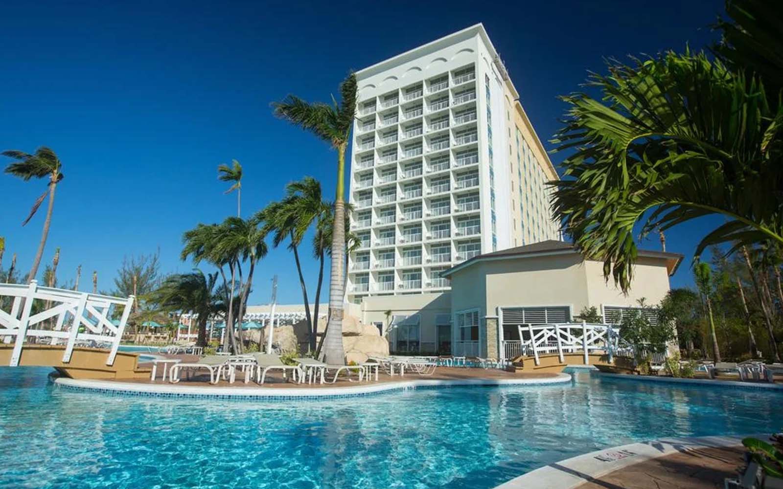 Adult Resorts - Paradise Island Bahamas